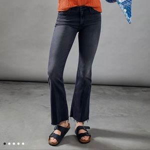 MOTHER The Weekender High-Ride Flare Jeans size 28